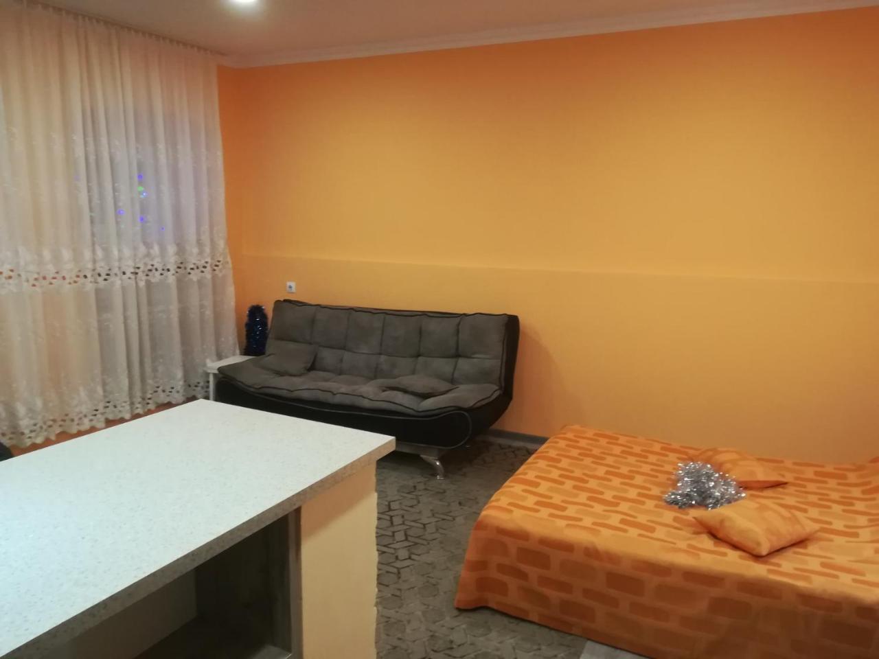 Апартаменты 12 Maksim Gorki Street Тбилиси Экстерьер фото