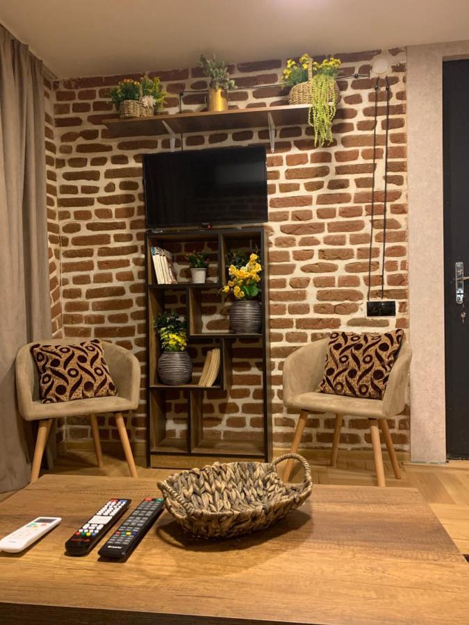 Апартаменты 12 Maksim Gorki Street Тбилиси Экстерьер фото